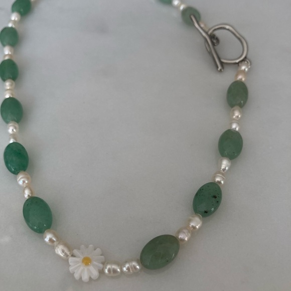 Handmade green jade necklace - Picture 3 of 3